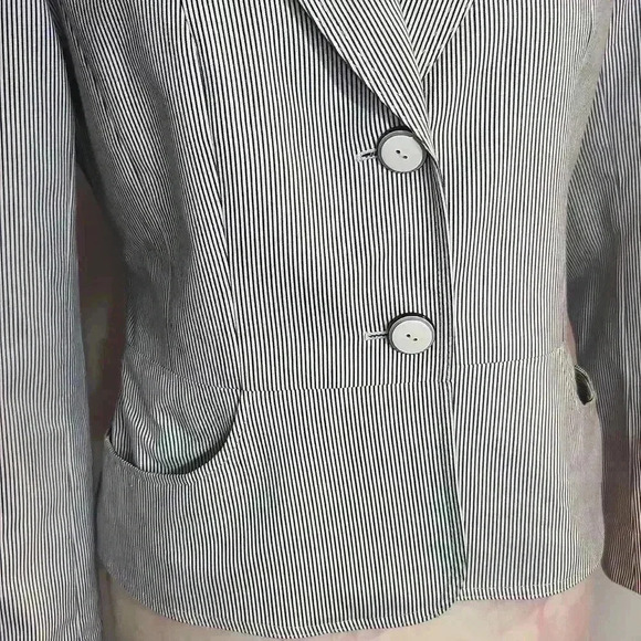 Jones New York Striped Suit Jacket/Blazer - Picture 2 of 10